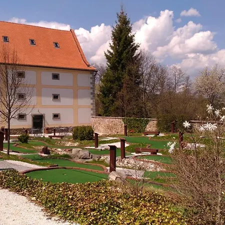 Zamek U Susice Hotell 3*