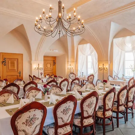 Zamek U Susice Hotel Hradek (Klatovy)